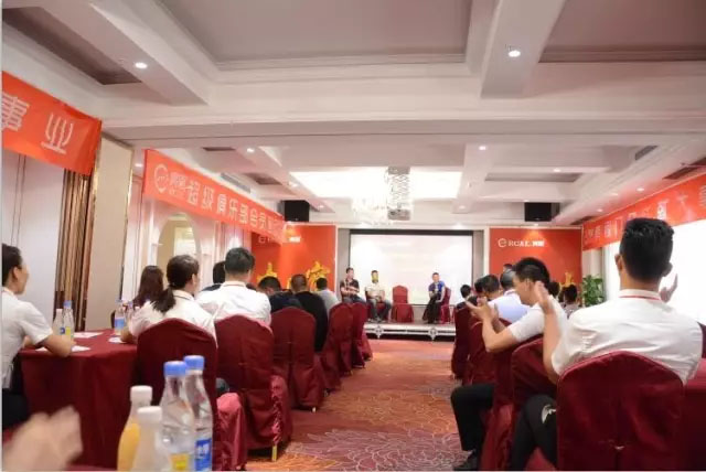 亮閣門窗7月6日超級俱樂部座談會，熱烈歡迎全國各地經(jīng)銷商家人們回家！