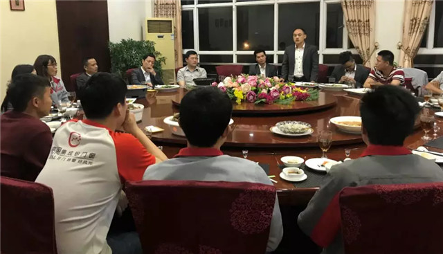 亮閣門窗｜家庭文化系列報道之——傳承孝道文化！