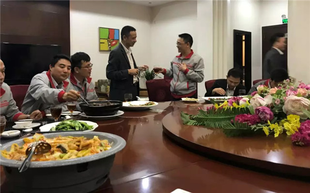 亮閣門窗｜家庭文化系列報道之——傳承孝道文化！
