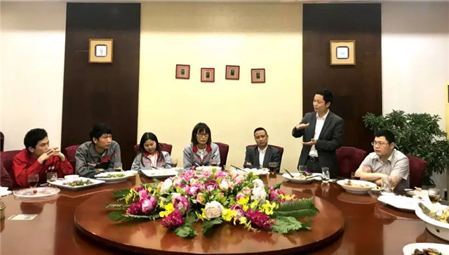亮閣門窗｜家庭文化系列報道之——傳承孝道文化！