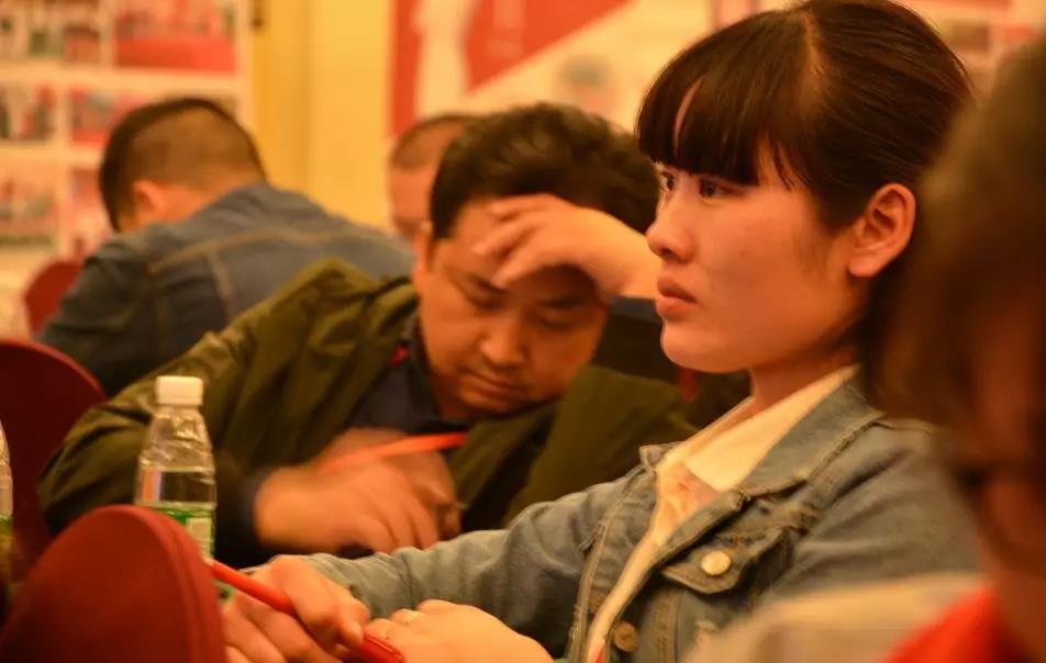 聚勢奮進，共創(chuàng)新時代｜亮閣門窗家庭文化系列報道之——點亮幸福人生！